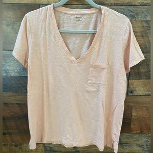 Madewell size LG V-neck T-shirt in peach color.